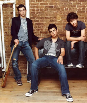 Although teen heartthrobs the Jonas Brothers bear striking similarity to three members of the Deadly Gentlemen, some have questioned the validity of the recent genetic analysis linking the two groups.